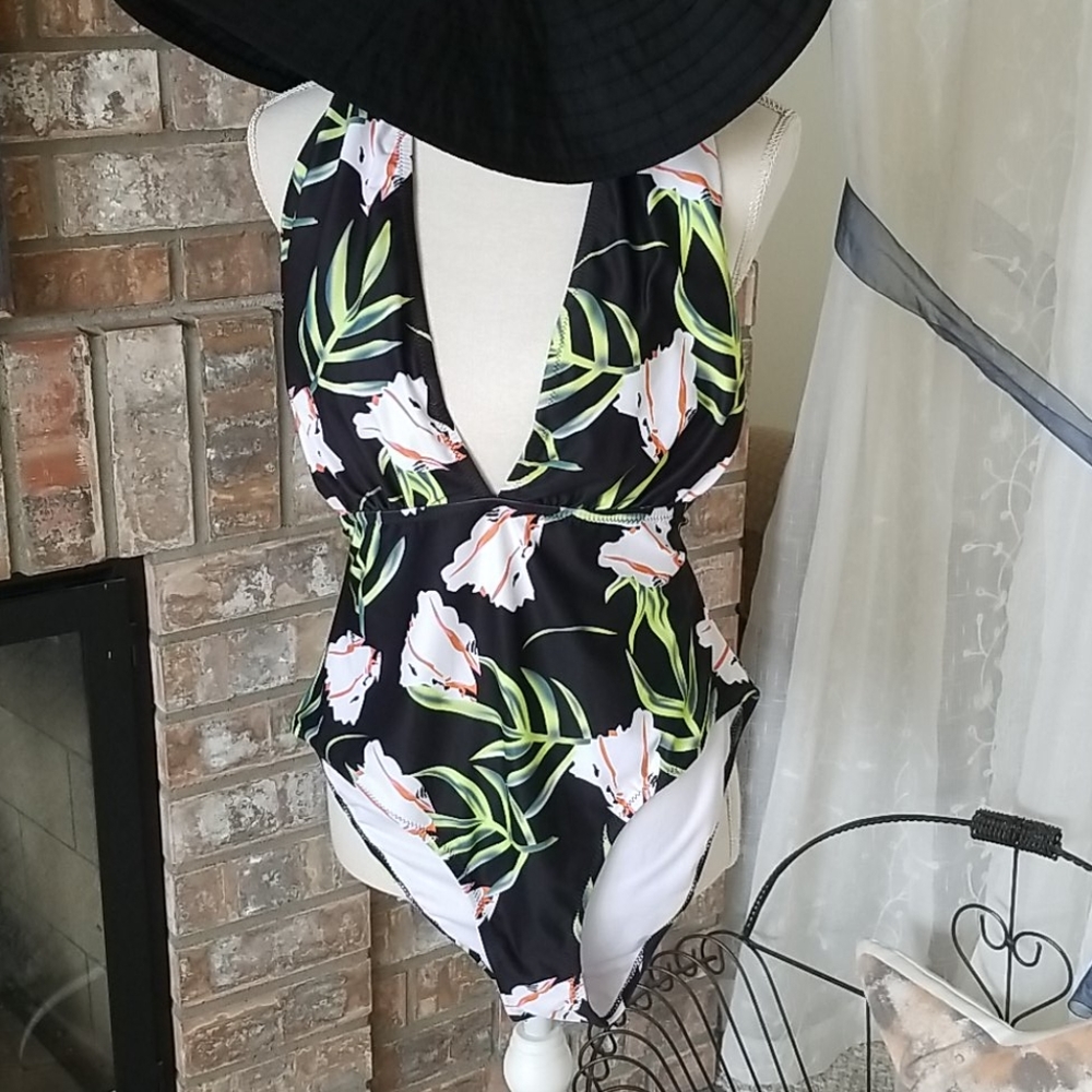 Cupshe Swimsuit